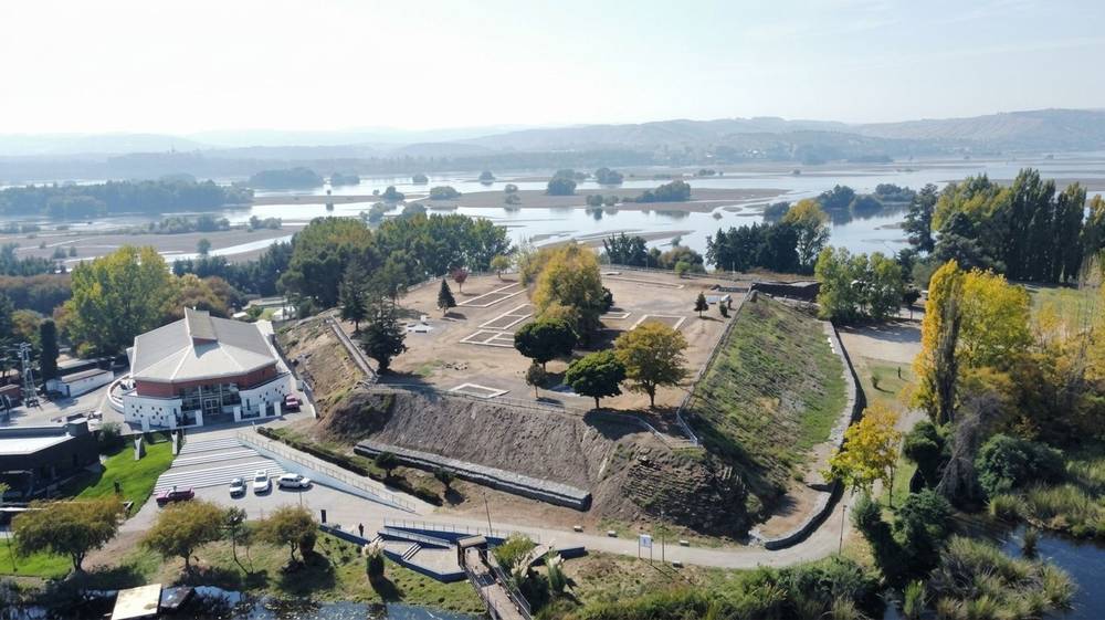 Vista aérea del fuerte de Santa Juana y la laguna